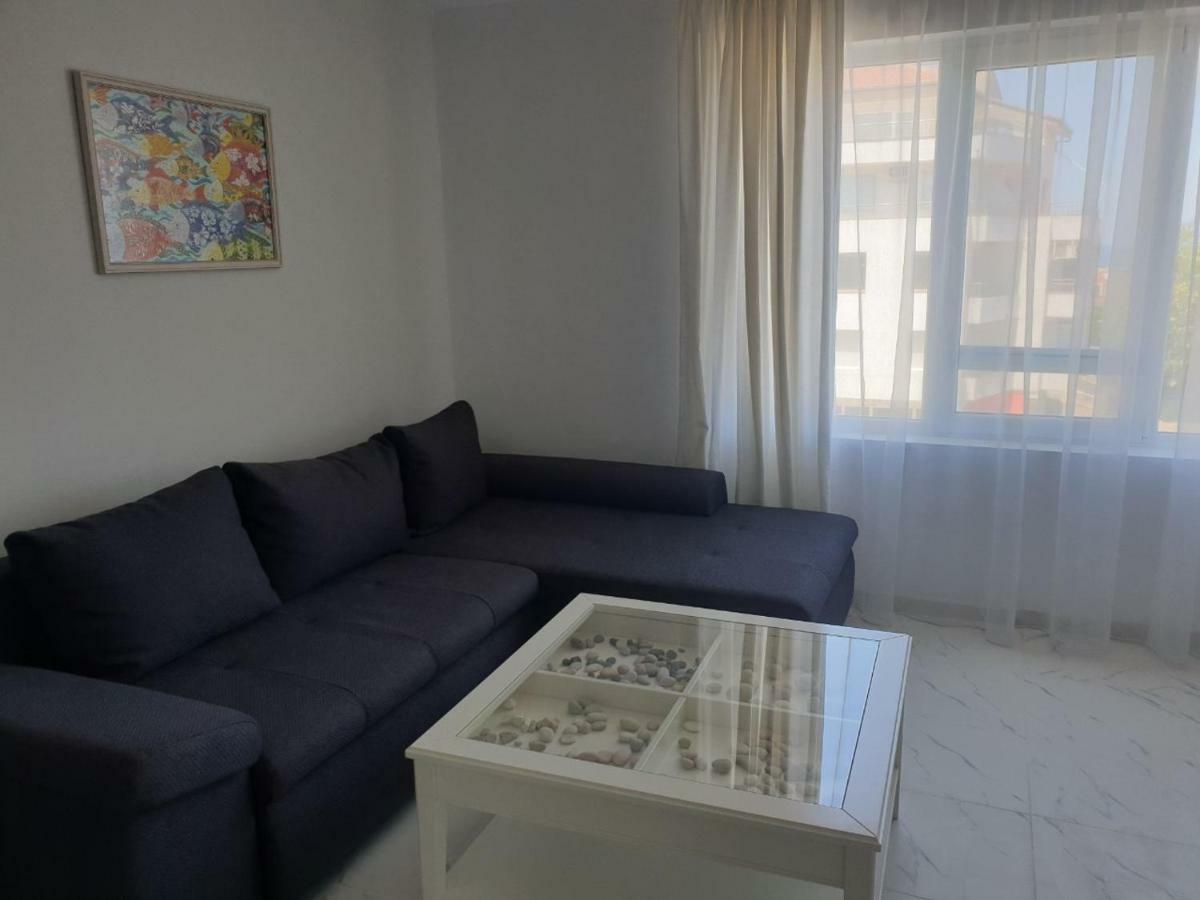 Hiora Apartments Vasiliko Țarevo Exterior foto