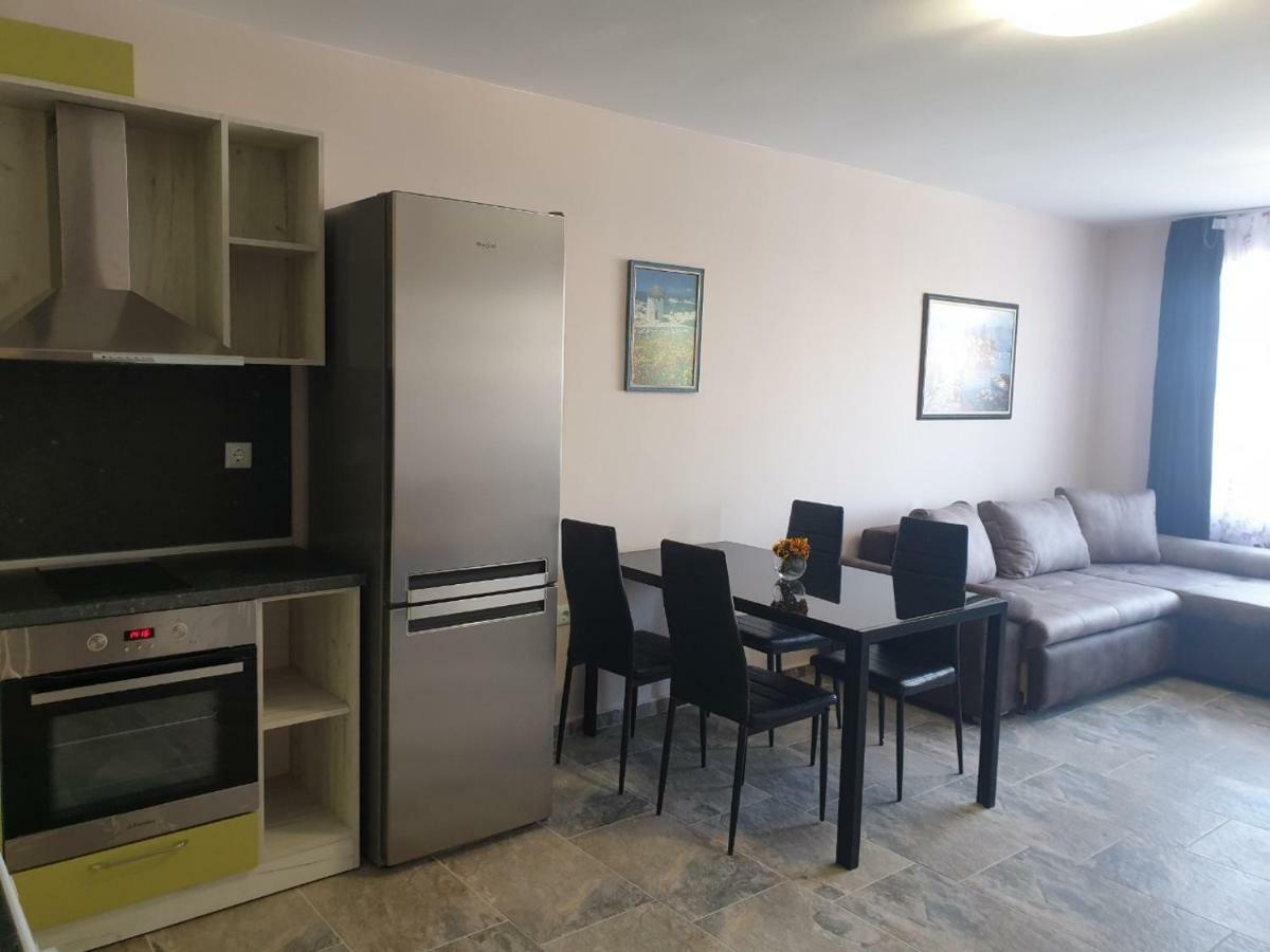 Hiora Apartments Vasiliko Țarevo Exterior foto