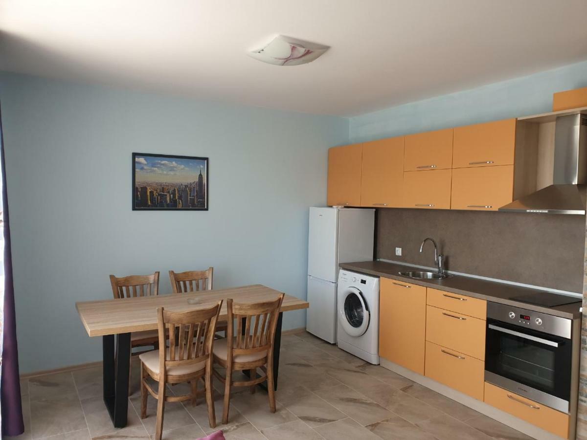 Hiora Apartments Vasiliko Țarevo Exterior foto