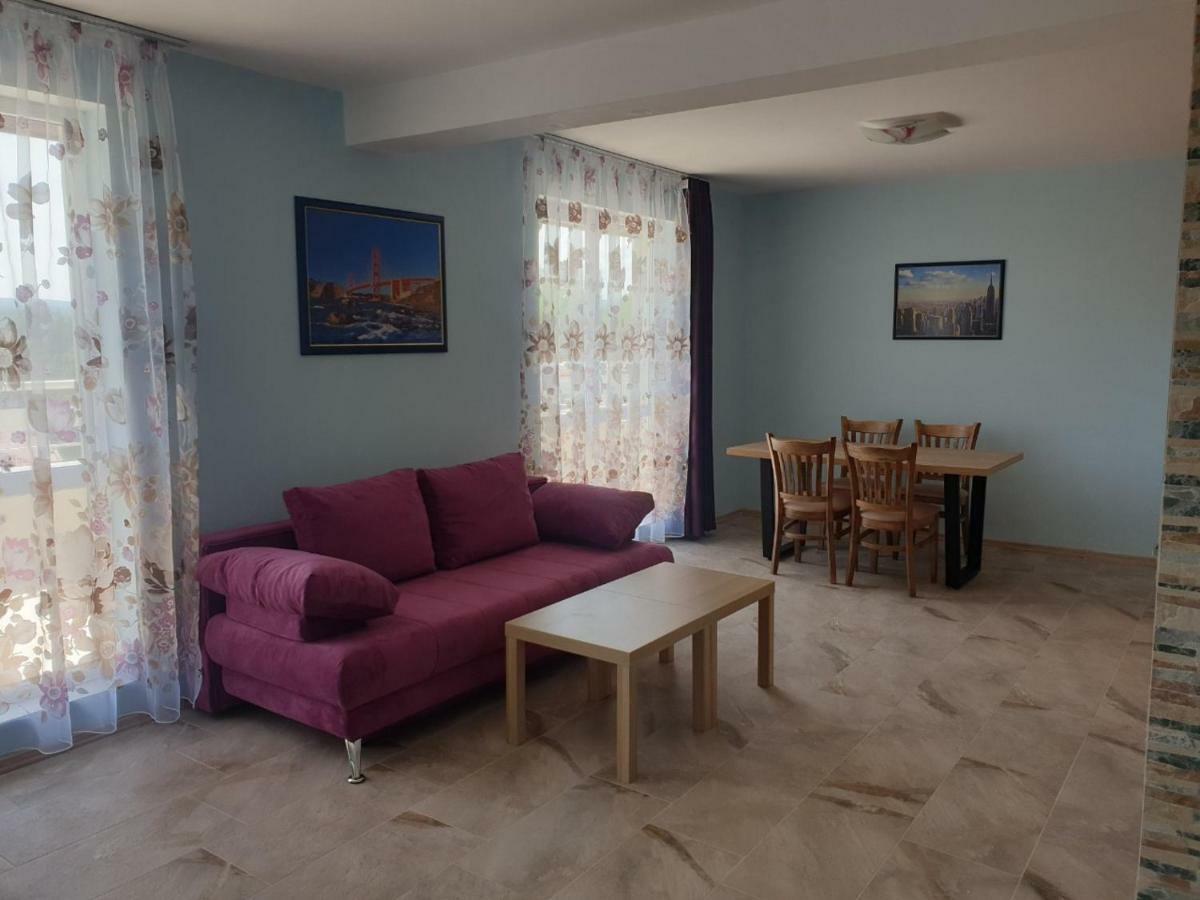 Hiora Apartments Vasiliko Țarevo Exterior foto
