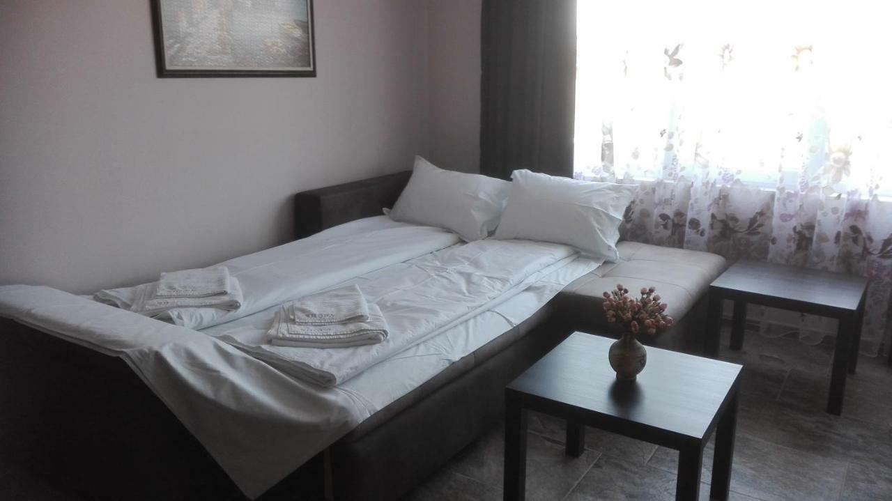 Hiora Apartments Vasiliko Țarevo Exterior foto