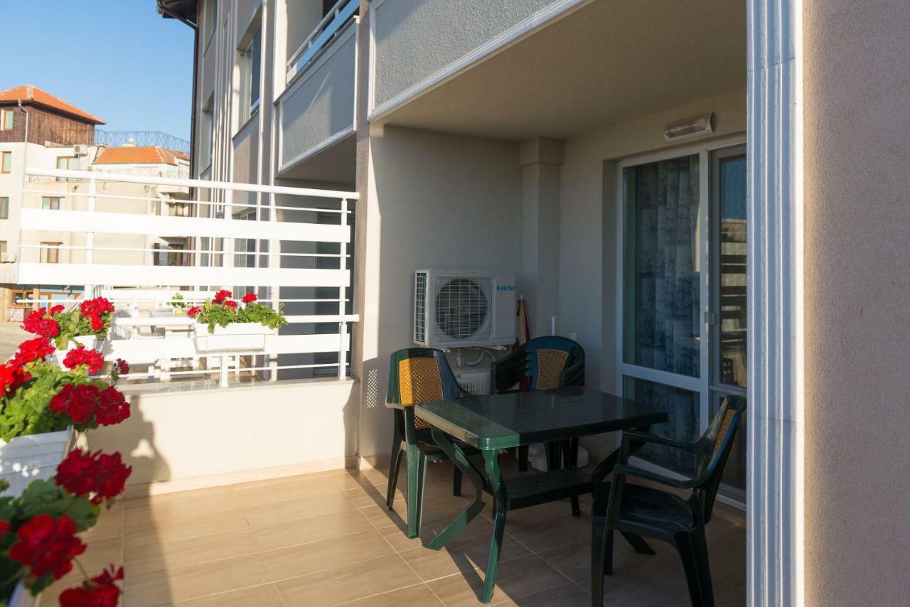 Hiora Apartments Vasiliko Țarevo Exterior foto