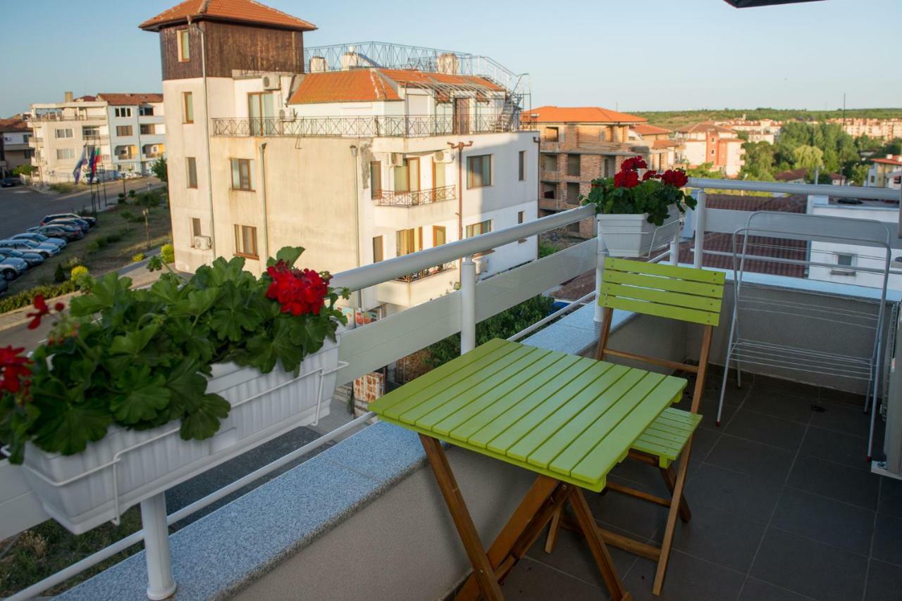 Hiora Apartments Vasiliko Țarevo Exterior foto