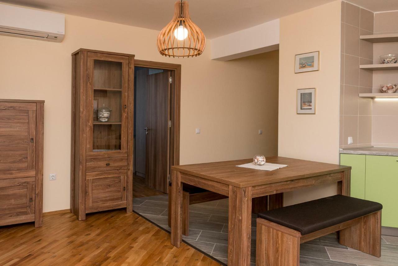 Hiora Apartments Vasiliko Țarevo Exterior foto