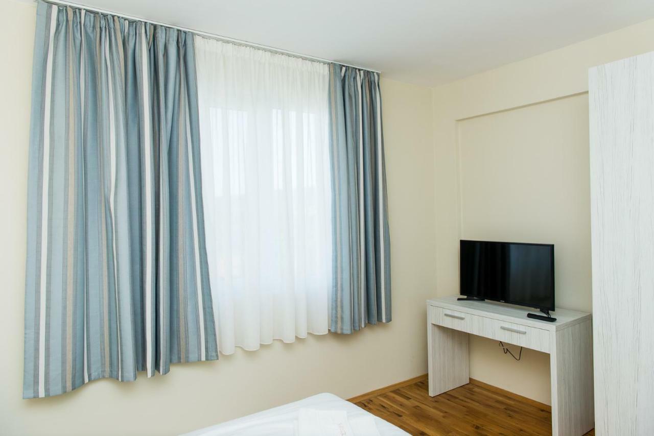 Hiora Apartments Vasiliko Țarevo Exterior foto