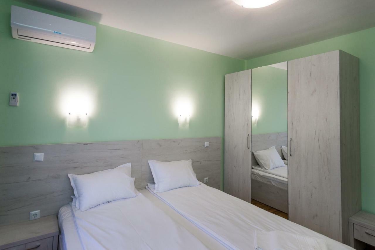 Hiora Apartments Vasiliko Țarevo Exterior foto