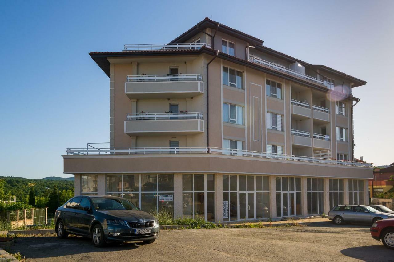 Hiora Apartments Vasiliko Țarevo Exterior foto